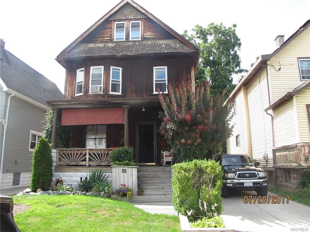 22 Benson Ave photo 1