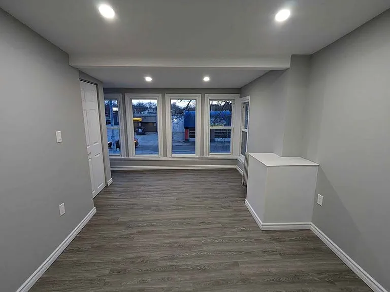 282 Pillette Rd — Photo 11