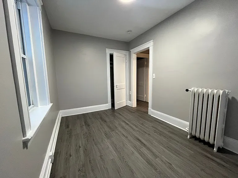 300 Washington St — Photo 10