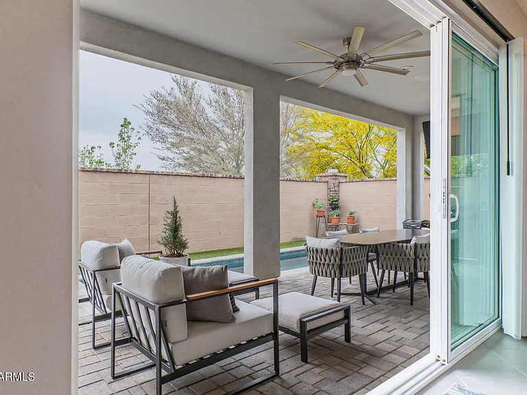 11479 N Luckenbach St — Photo 32