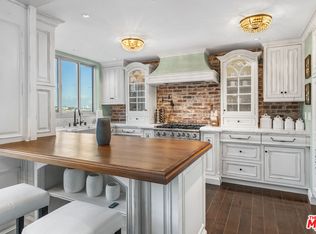 17366 W Sunset Blvd APT 102, Pacific Palisades, CA 90272