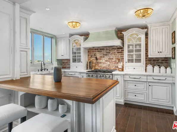 17366 W Sunset Blvd APT 102, Pacific Palisades, CA 90272