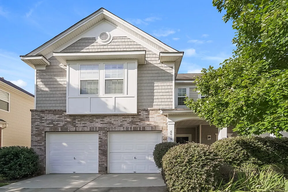 3 bed, 2.5 bath, 1943 sqft, $2,490 — Photo 1