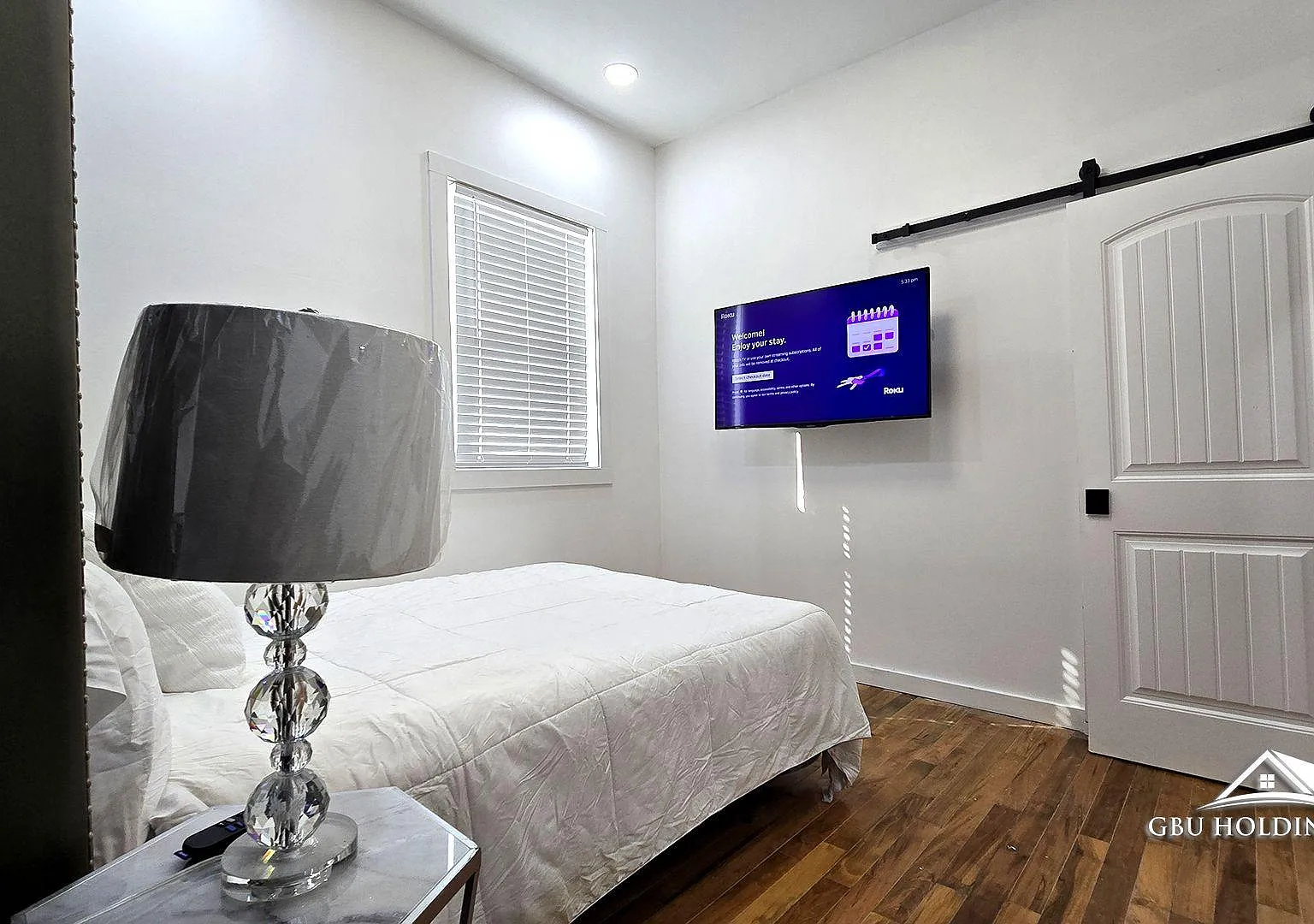 3 bed, 3.0 bath, 850 sqft, $1,139 — Photo 4