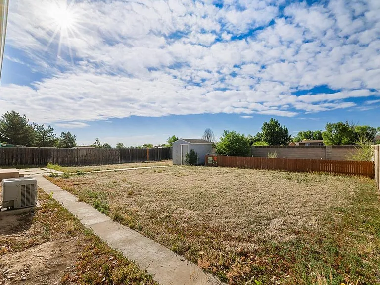 160 E Eads Dr — Photo 17