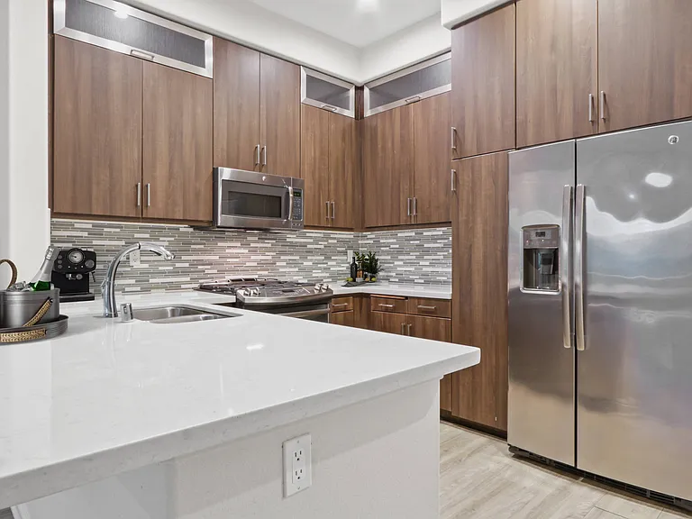 The Adler Apartments — Photo 30