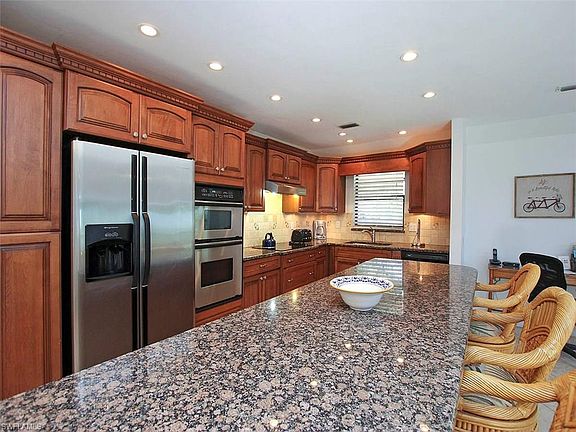 2nd image of 1811 Olde Middle Gulf Dr #19