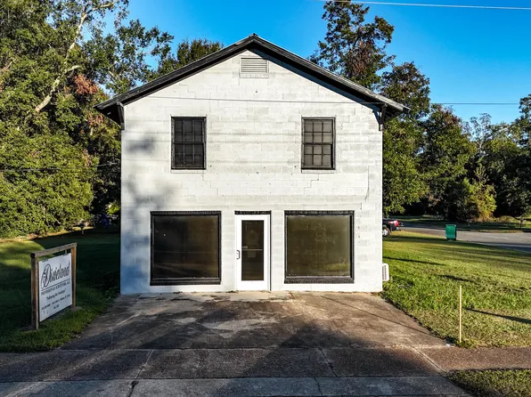 5424 10th St, Malone, FL 32445