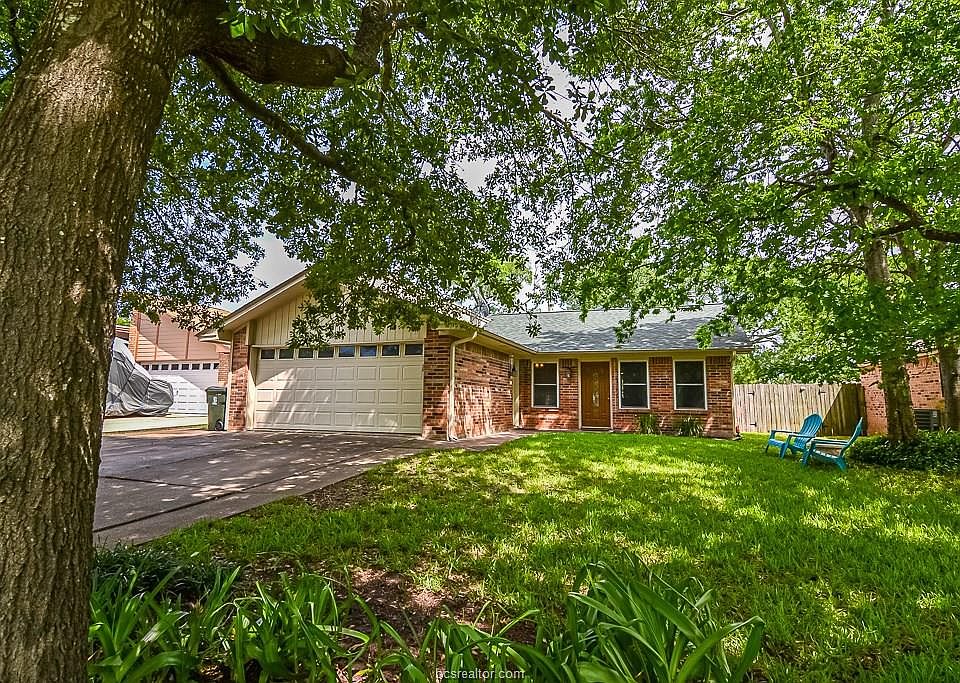 1st image of 4204 Woodcrest Dr