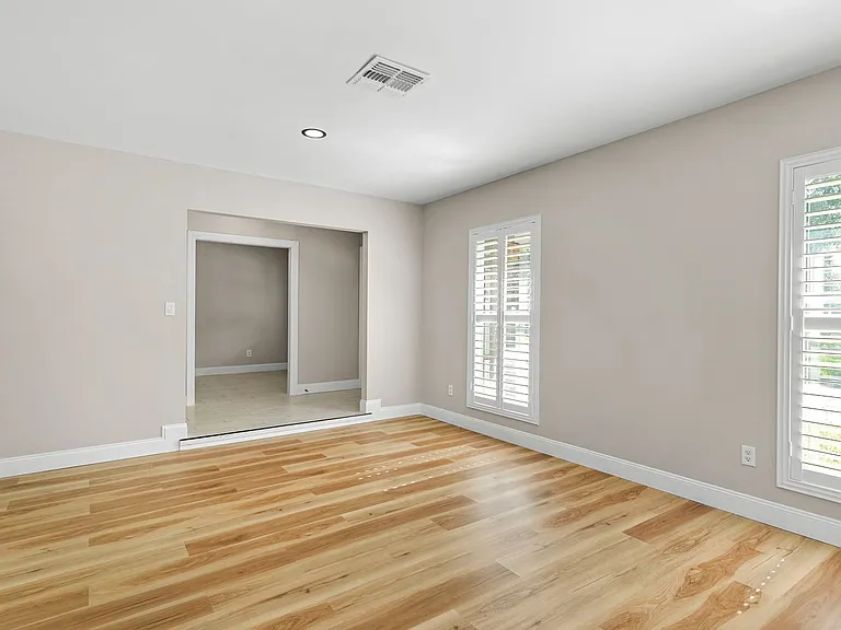 527 Cornwall Rd — Photo 6