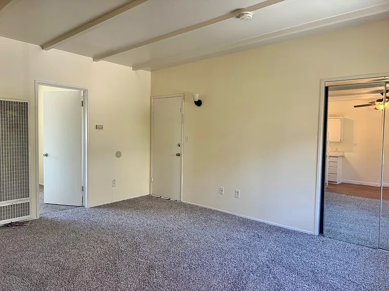 4284 3rd Ave — Photo 3