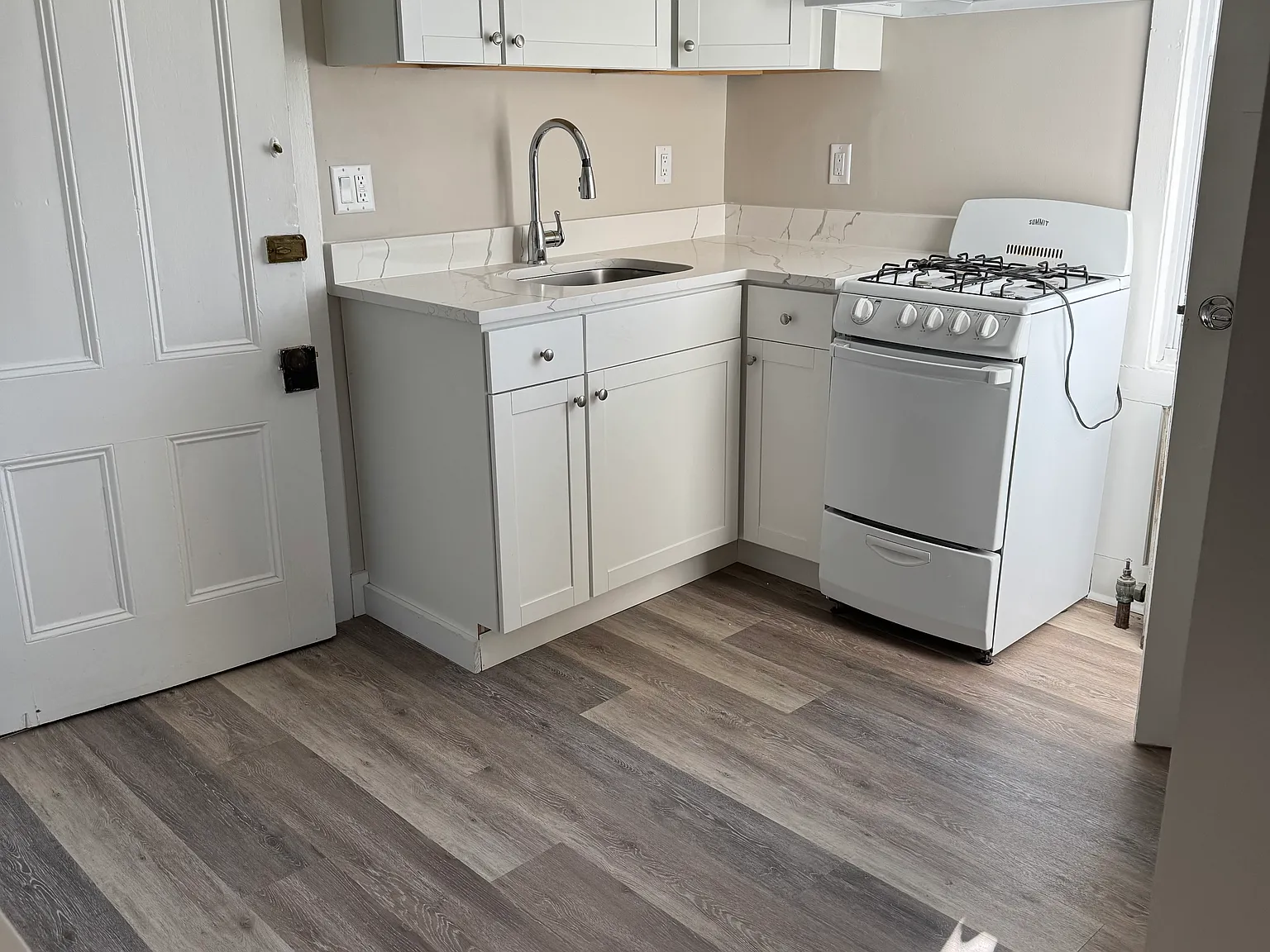 1 bed, 400 sqft, $1,675 — Photo 1