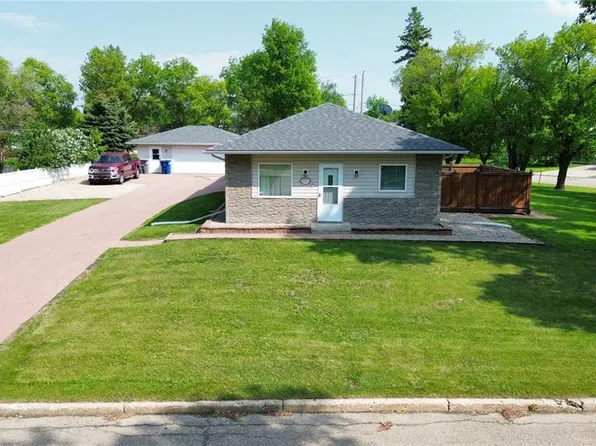 1023 Mountain STREET, Moosomin, SK S0G 3N0
