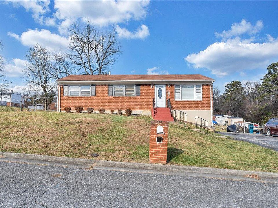 1st image of 2074 Fairhope Rd NW