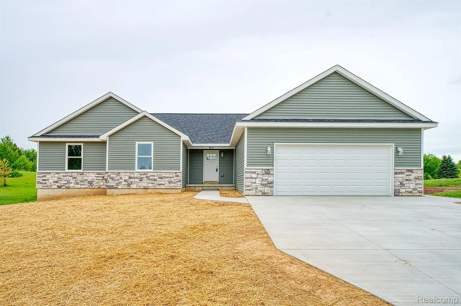 9674 Iosco Ridge Dr photo 1