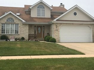 1016 W Bonnie Ln, Peotone, IL 60468
