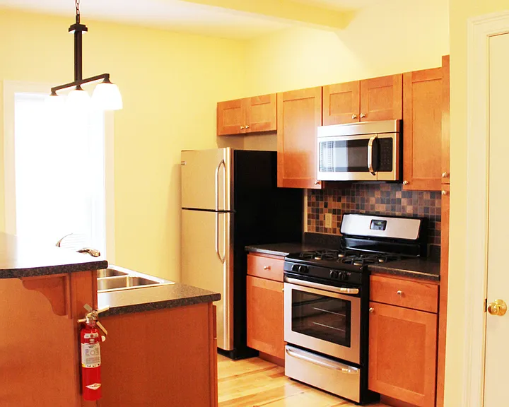 51 North Champlain St — Photo 1