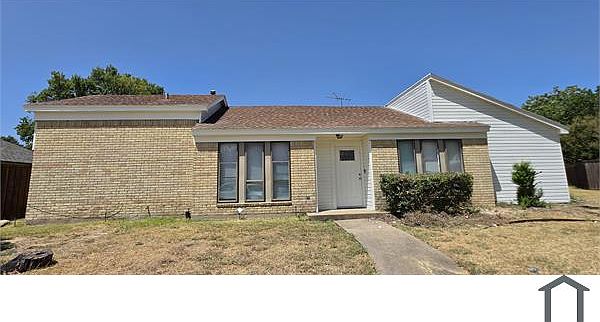 1st image of 803 New England Ct