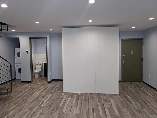 Rented by The InHouse Group | media 21