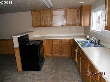 2nd image of 1104 Bradshaw Ln