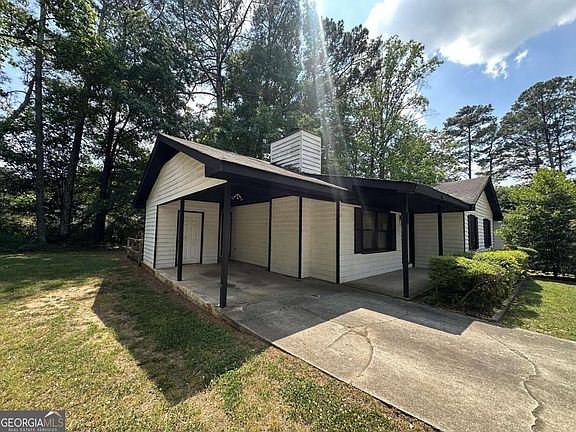 2nd image of 9182 Bent Pine Ct NE