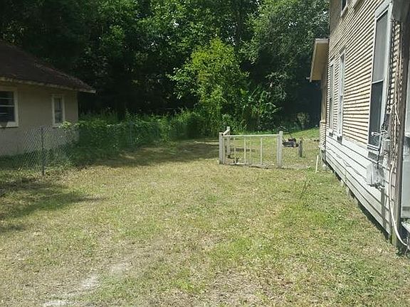 5th image of 3339 Broadway Ave