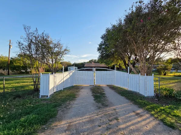 109 Live Oak Rd, Springtown, TX 76082