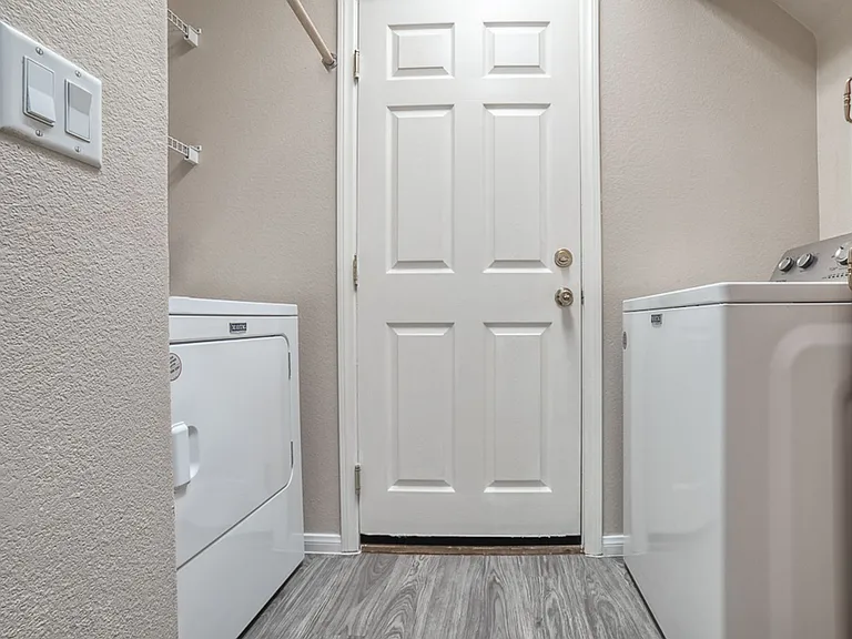6574 Musette Ave — Photo 24