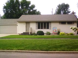 432 13th St SE, Huron, SD 57350