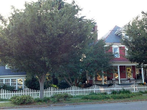2nd image of 500 Broad St