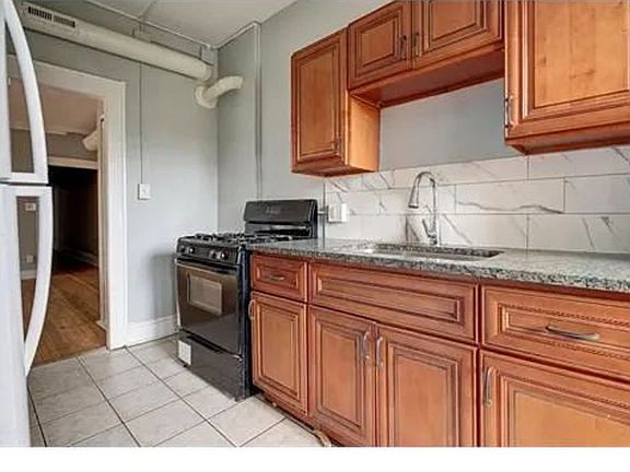 2nd image of 14120 Superior Rd APT 3