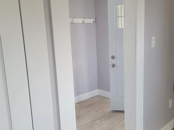 3rd image of 1524 Lincoln Rd