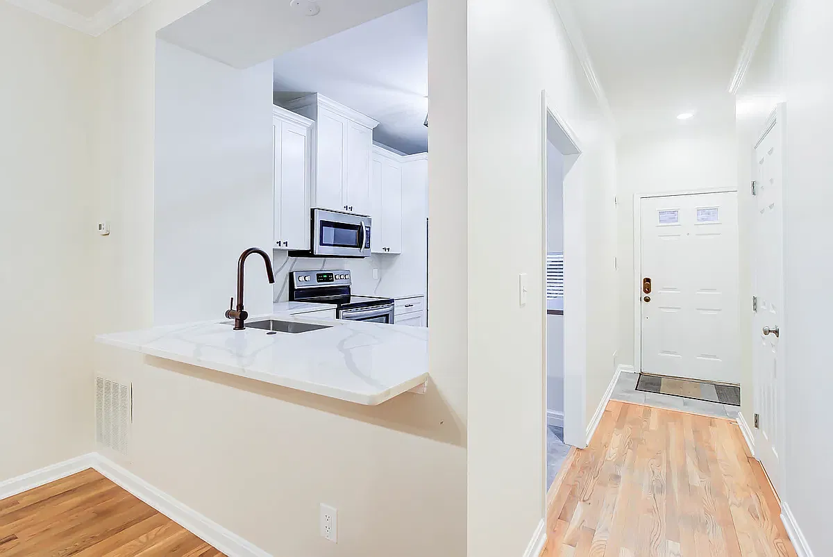 3 bed, 1801 sqft, $3,550 — Photo 3