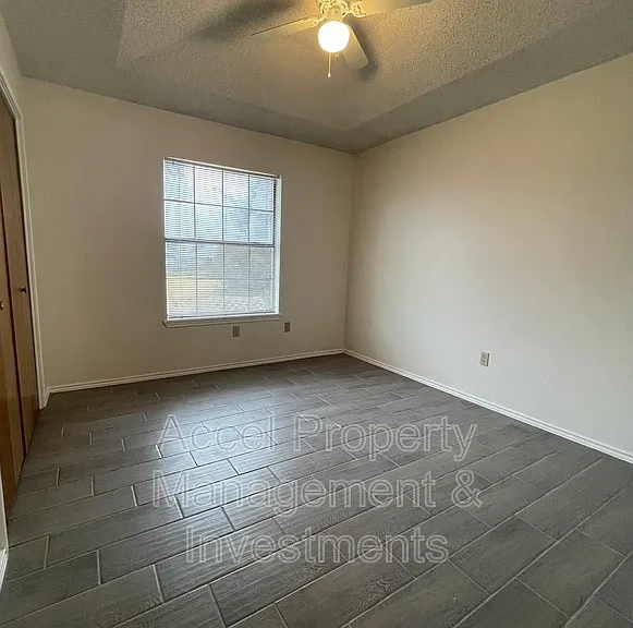 1605 River Bend Dr — Photo 10