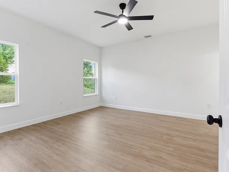 4612 SW 132nd St — Photo 16