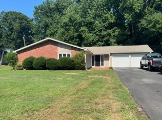2664 Wessex Rd, Winston Salem, NC 27106
