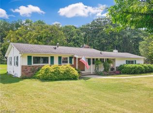 72 Meadow Ln, Peninsula, OH 44264