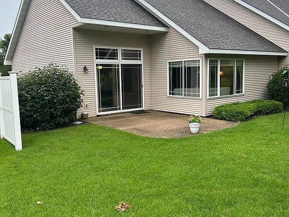 4th image of 3310 Eagle Ridge Dr W