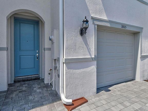 2nd image of 1805 SE Ocean Cove Way