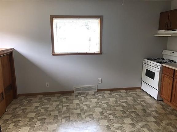 2nd image of 631 Leonard Ave