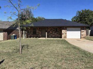119 W Clegern Ave, Edmond, OK 73003