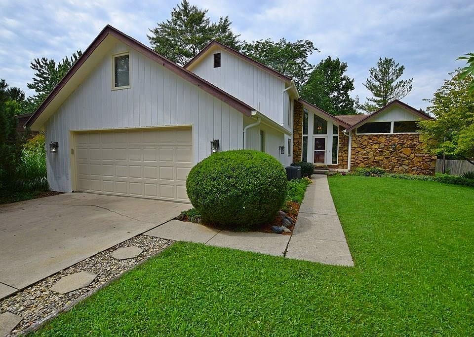 1st image of 701 N Cherry Wood Ln