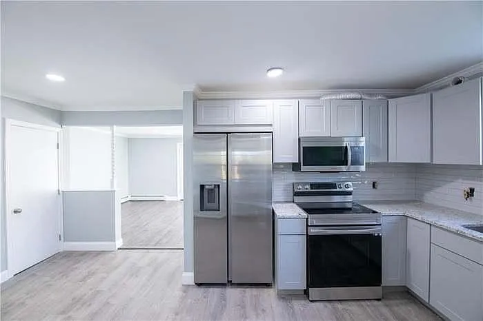 11 Highland Ave — Photo 4