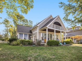 475 Lake Shore Dr, South Haven, MI 49090