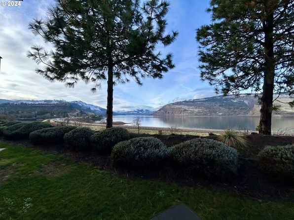 22 Mosier Creek Pl, Mosier, OR 97040