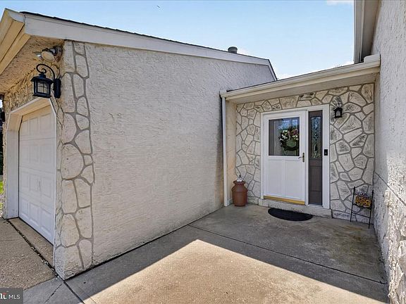 4th image of 130 Garwood Dr