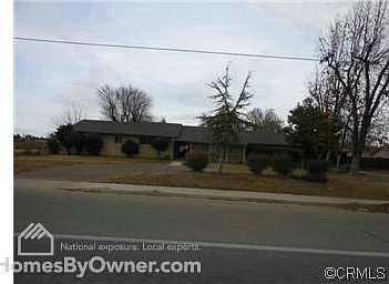 2nd image of 397 W Pecan Ave