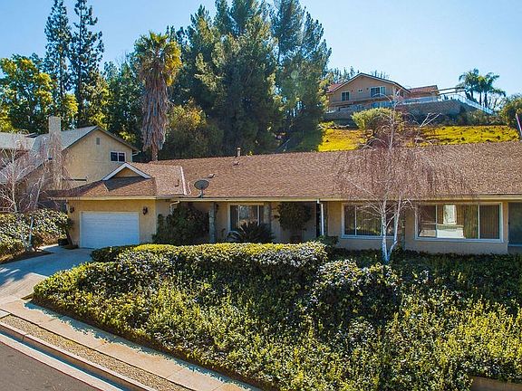 2nd image of 22620 Flamingo St