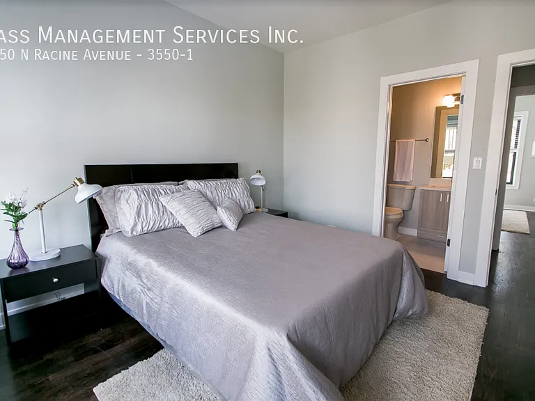 3550 N Racine Ave #1 — Photo 8
