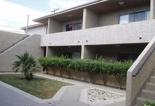 120 E Avenue Q7 Photo 1